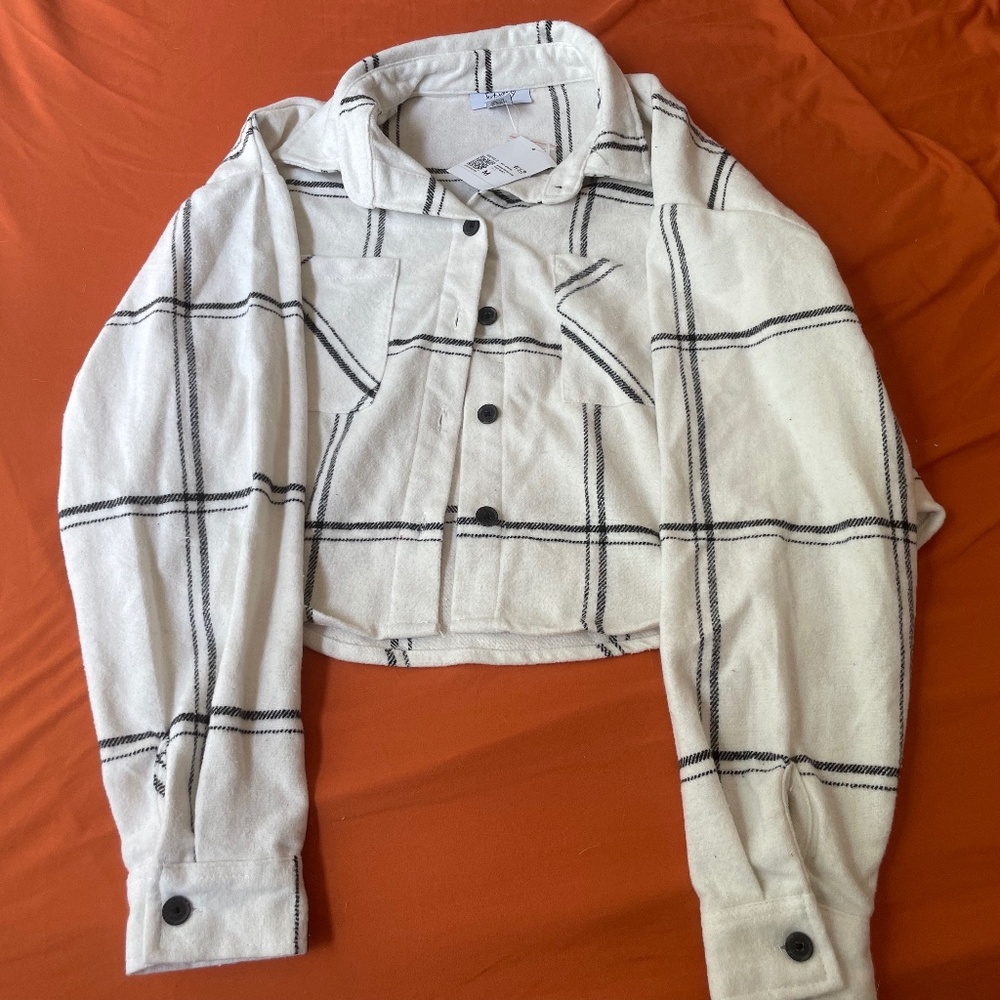 Cropped Plaid White and Black Shacket